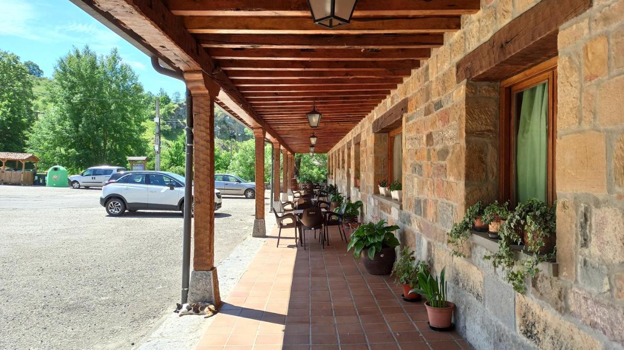 Hostal Restaurante Ventasierra Valdoré Exterior photo