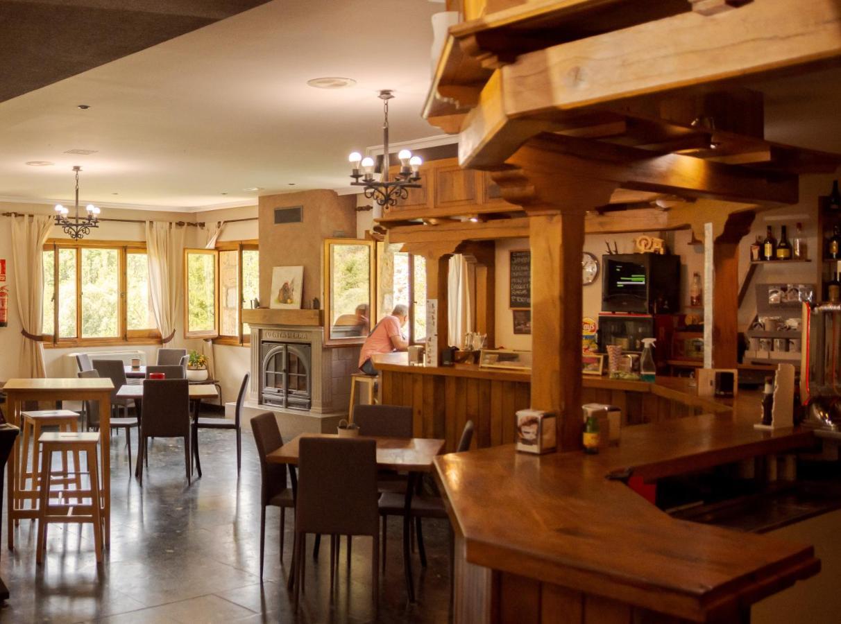 Hostal Restaurante Ventasierra Valdoré Exterior photo