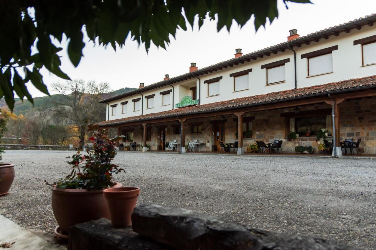Hostal Restaurante Ventasierra Valdoré Exterior photo